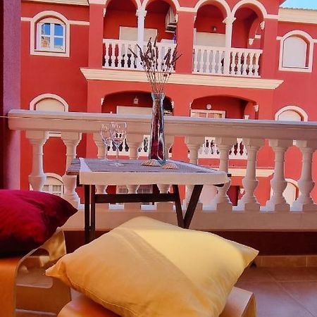 Apartamento Rojo Con Vistas Al Mar ماثاغون المظهر الخارجي الصورة